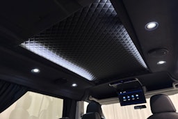 musta Volkswagen Crafter 2021 kuva 22.