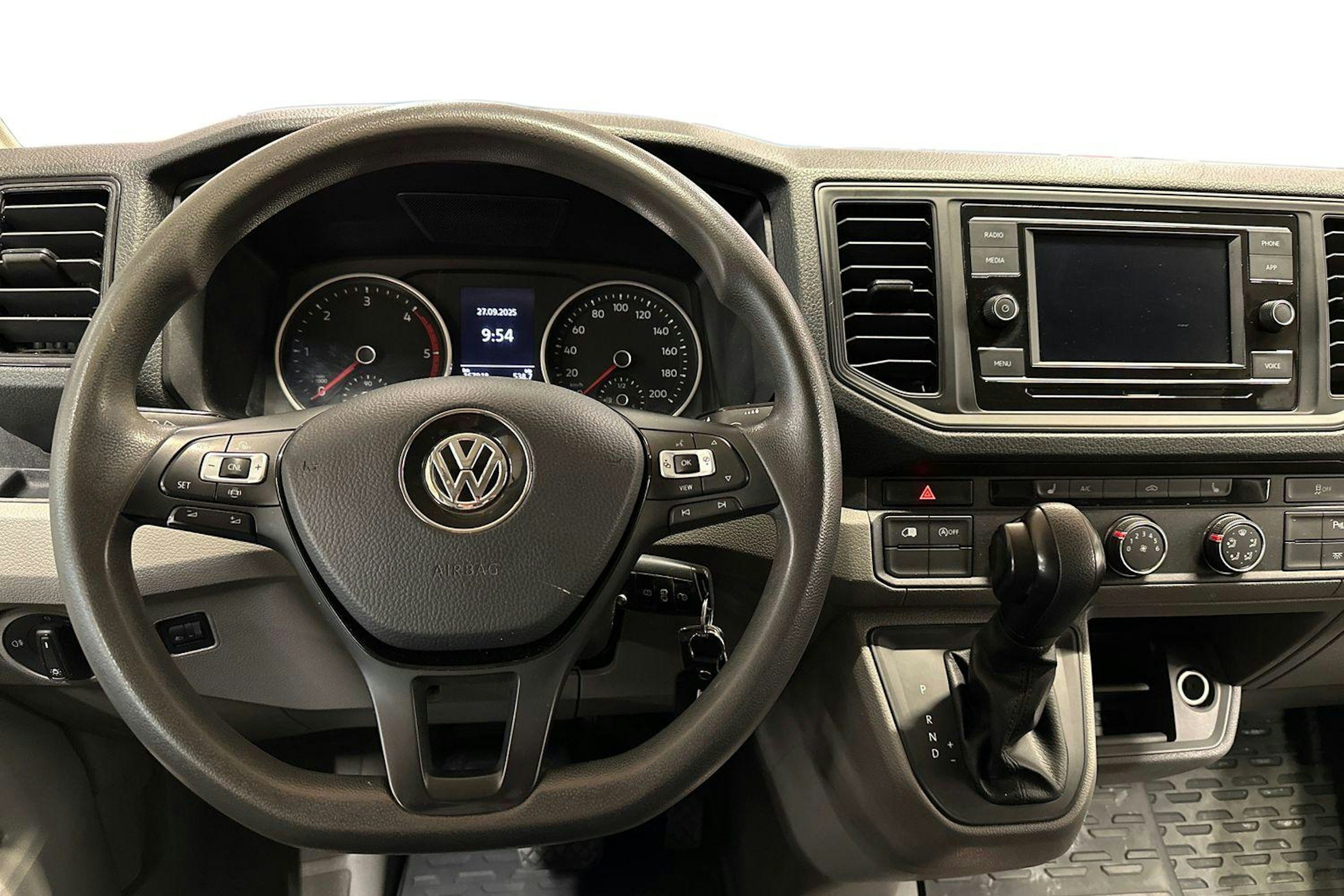 musta Volkswagen Crafter 2021 kuva 9.