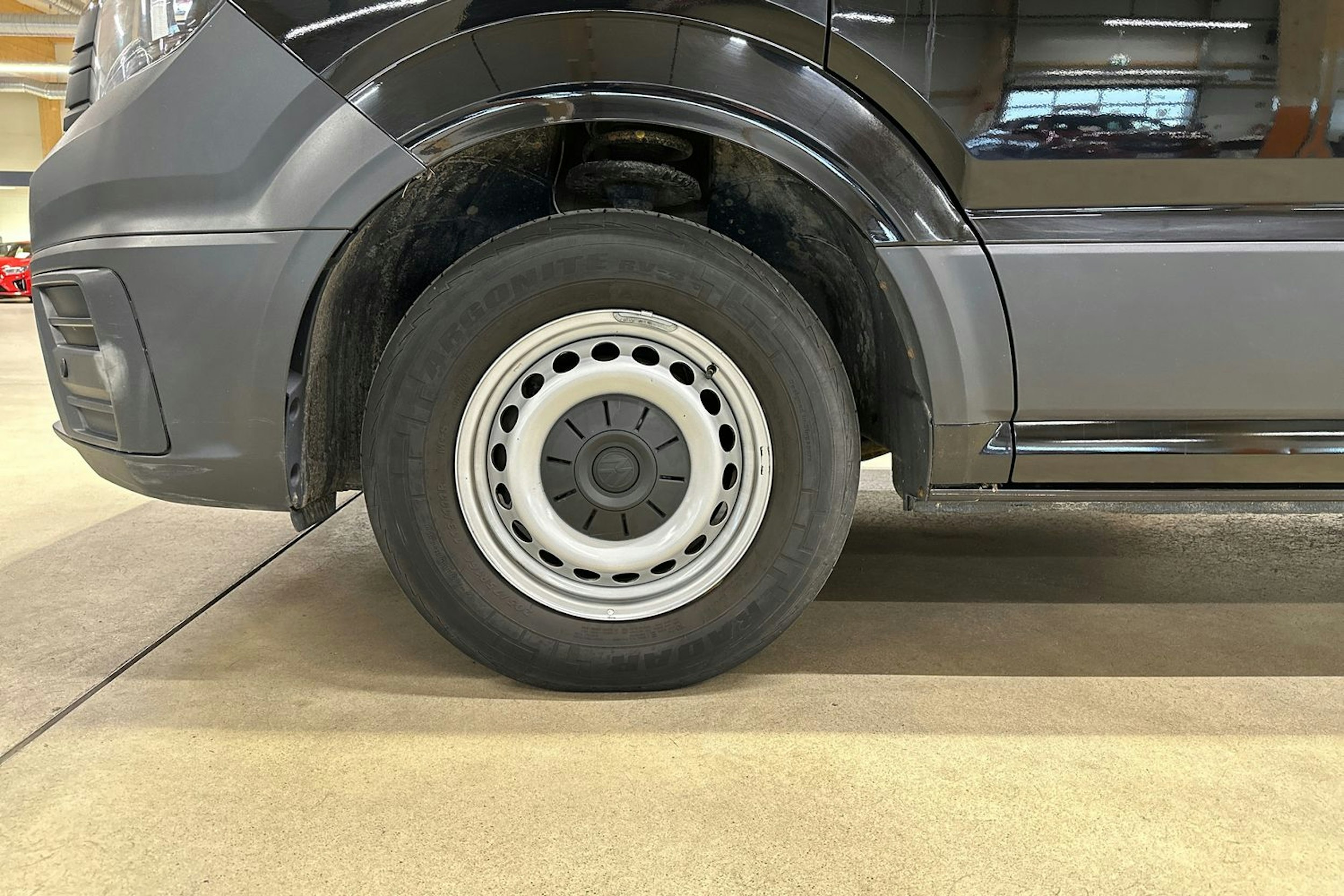 musta Volkswagen Crafter 2021 kuva 11.