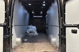 musta Volkswagen Crafter 2021 kuva 16.