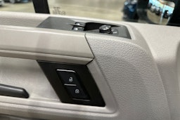 musta Volkswagen Crafter 2021 kuva 17.