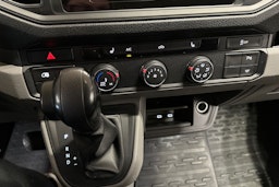 musta Volkswagen Crafter 2021 kuva 22.