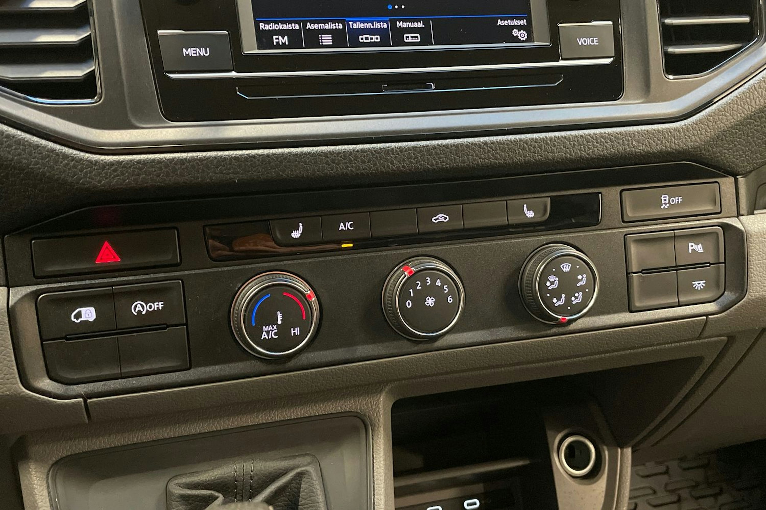 harmaa Volkswagen Crafter 2021 kuva 19.