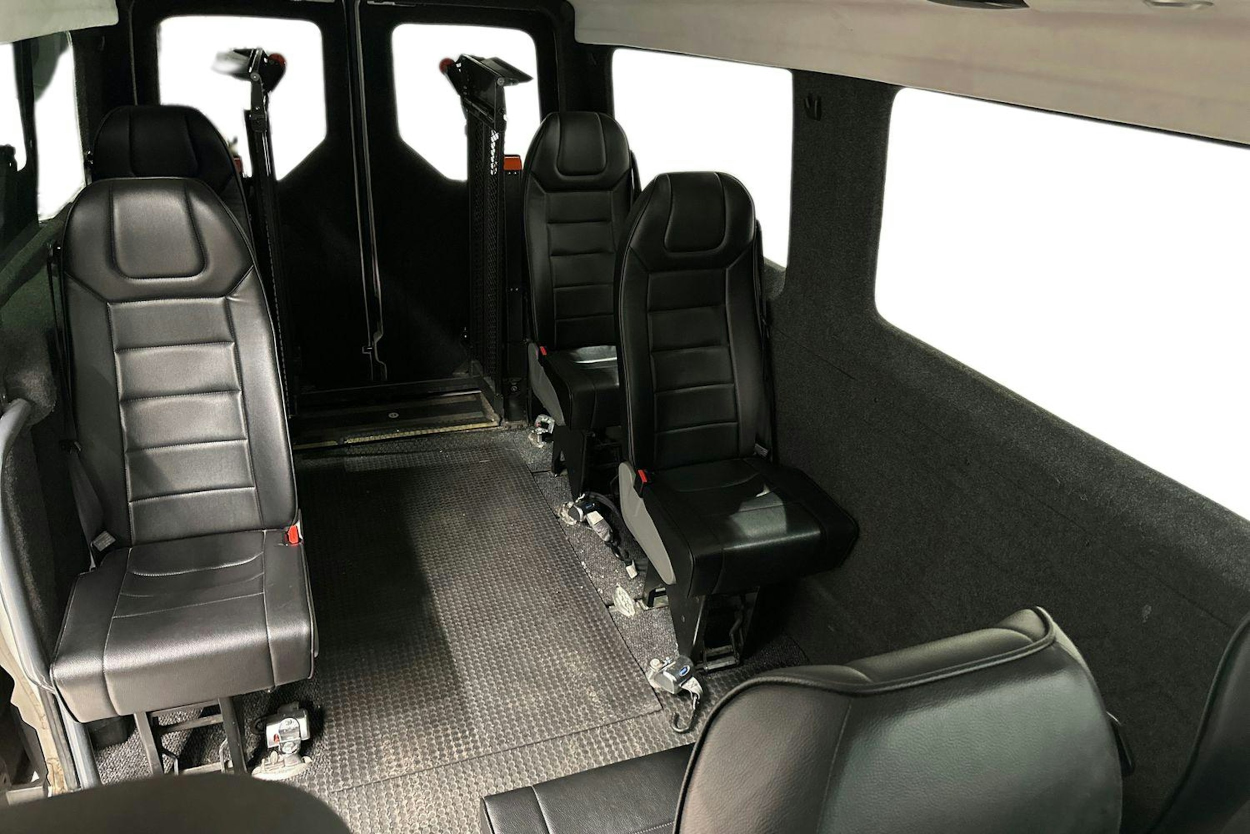 Valkoinen Volkswagen CRAFTER 2021 kuva 3.