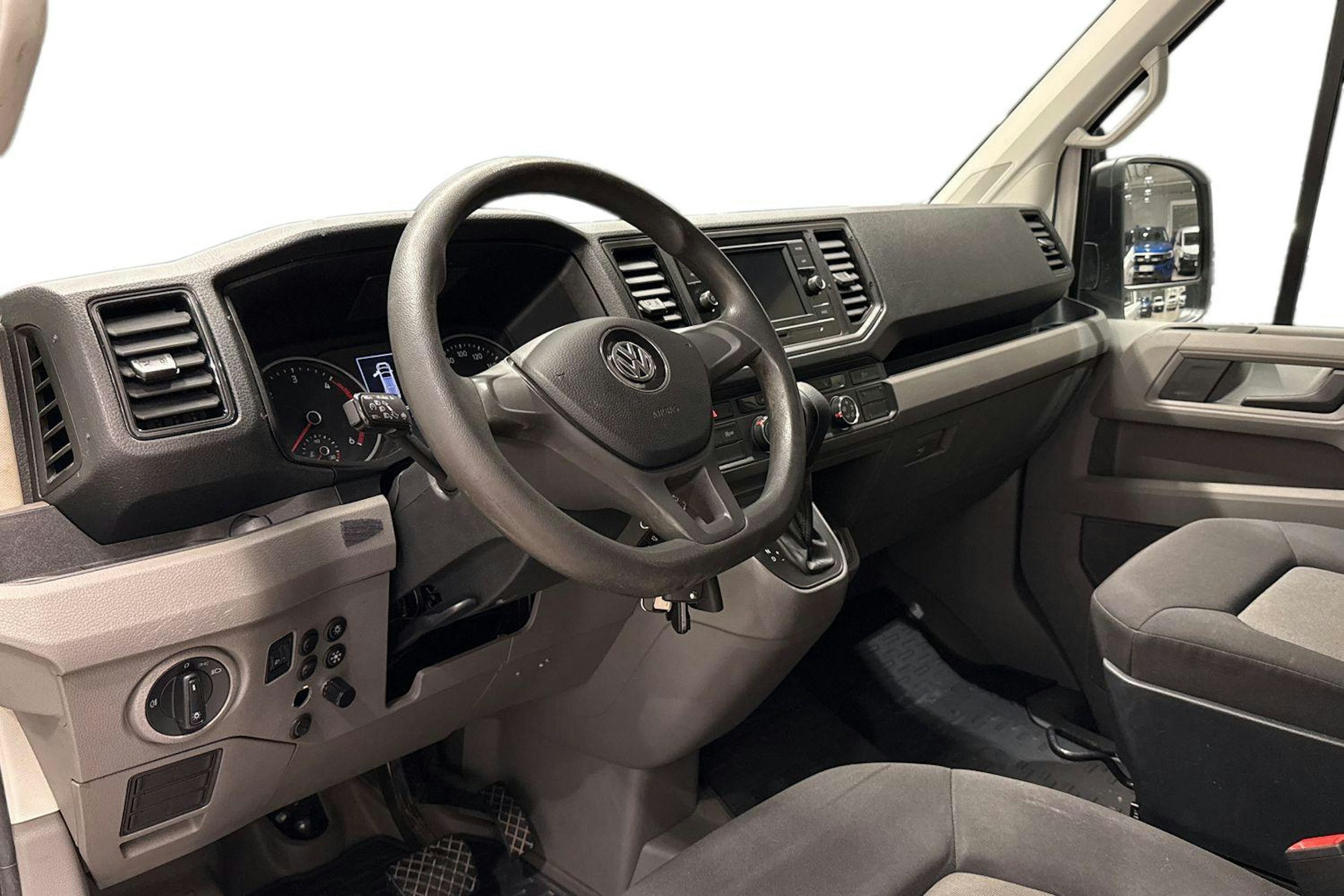 Valkoinen Volkswagen CRAFTER 2021 kuva 7.