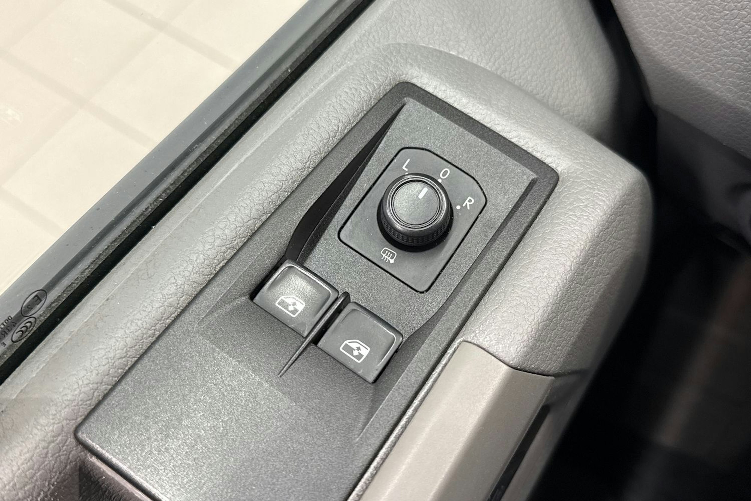 Valkoinen Volkswagen CRAFTER 2021 kuva 26.