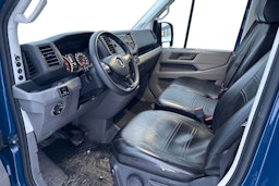 sininen Volkswagen Crafter 2021 kuva 3.