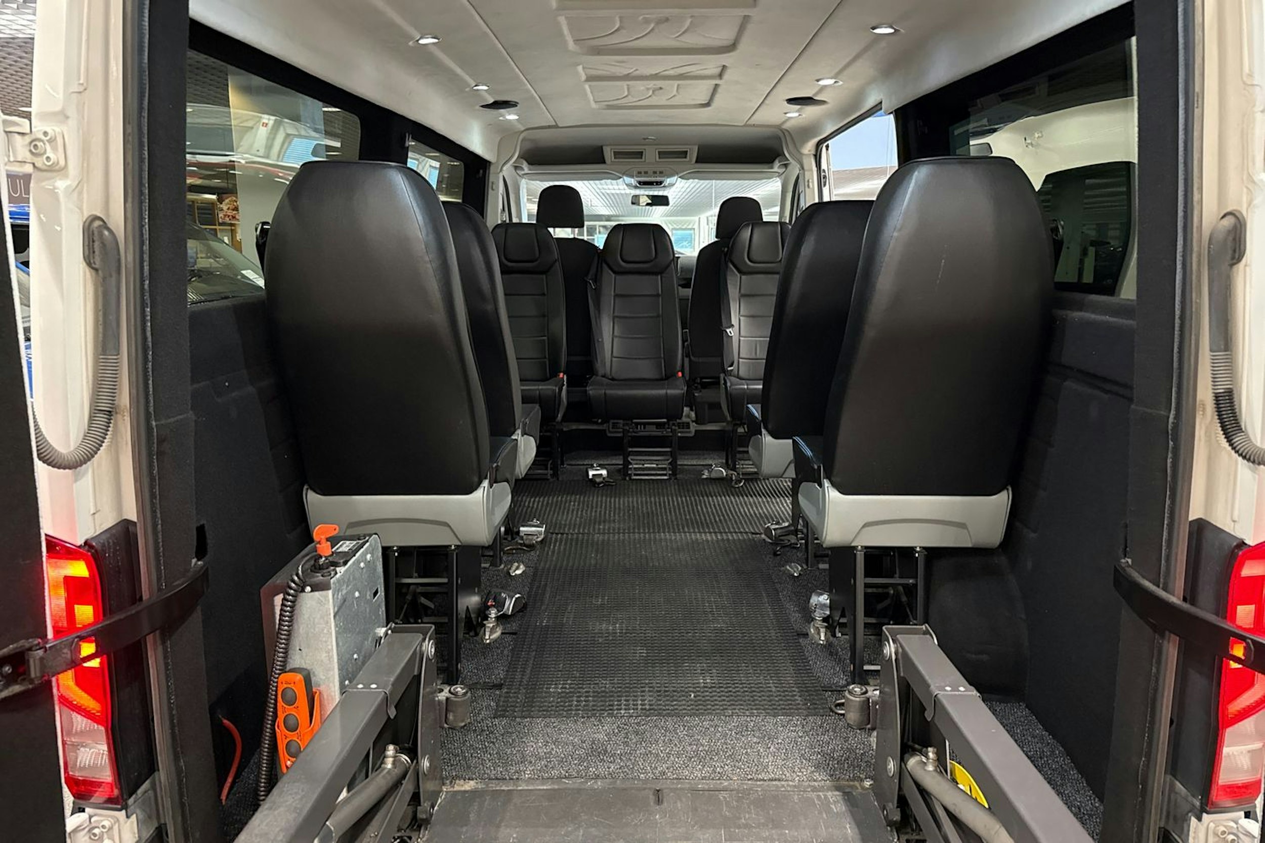 Valkoinen Volkswagen CRAFTER 2021 kuva 24.