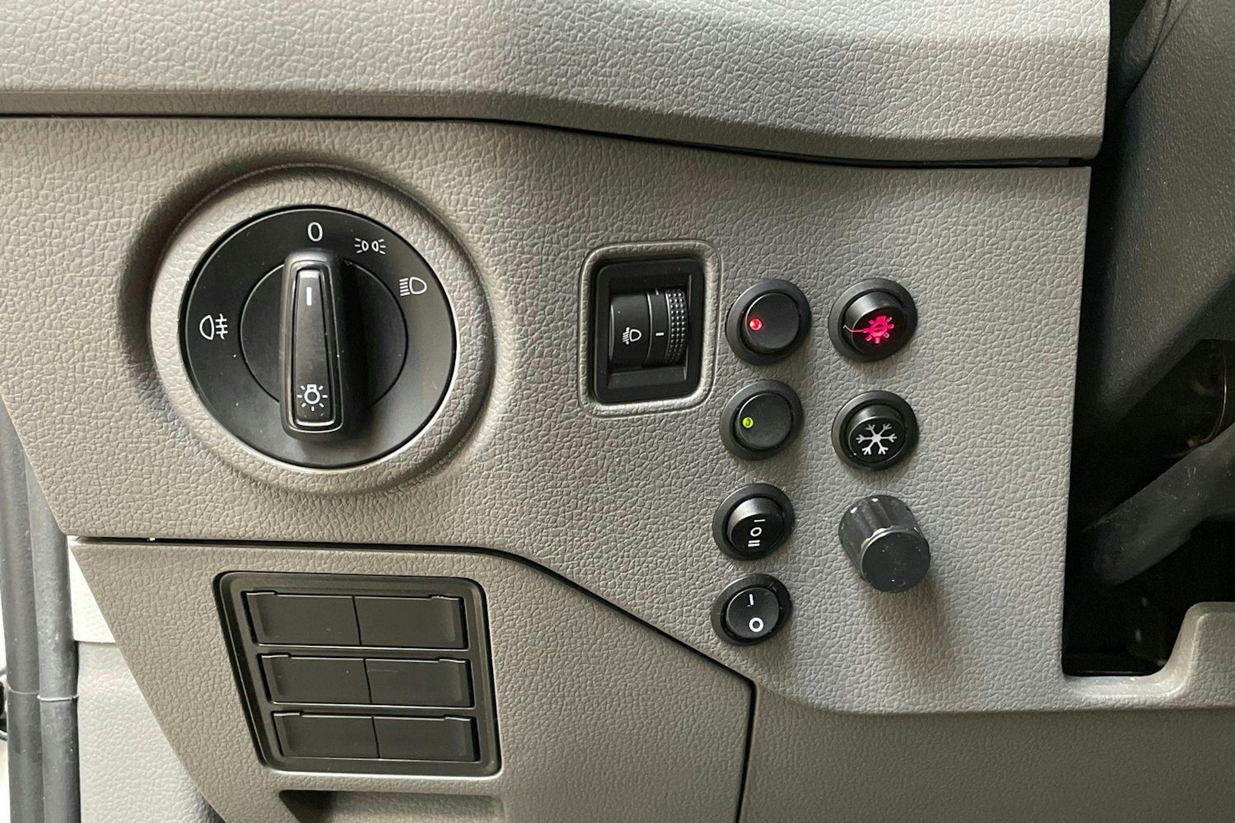 valkoinen Volkswagen Crafter 2021 kuva 19.