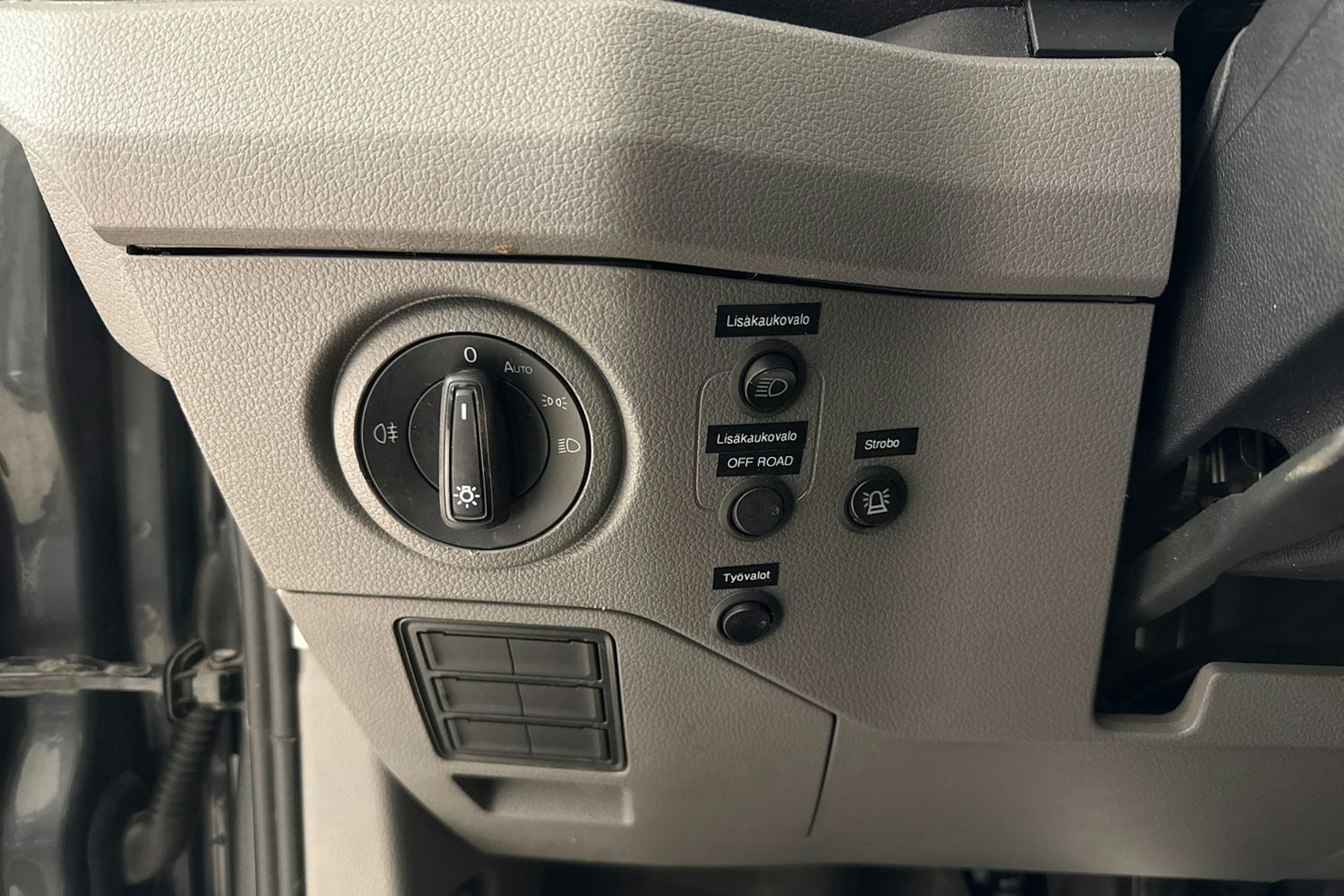 Harmaa Volkswagen CRAFTER 2021 kuva 25.
