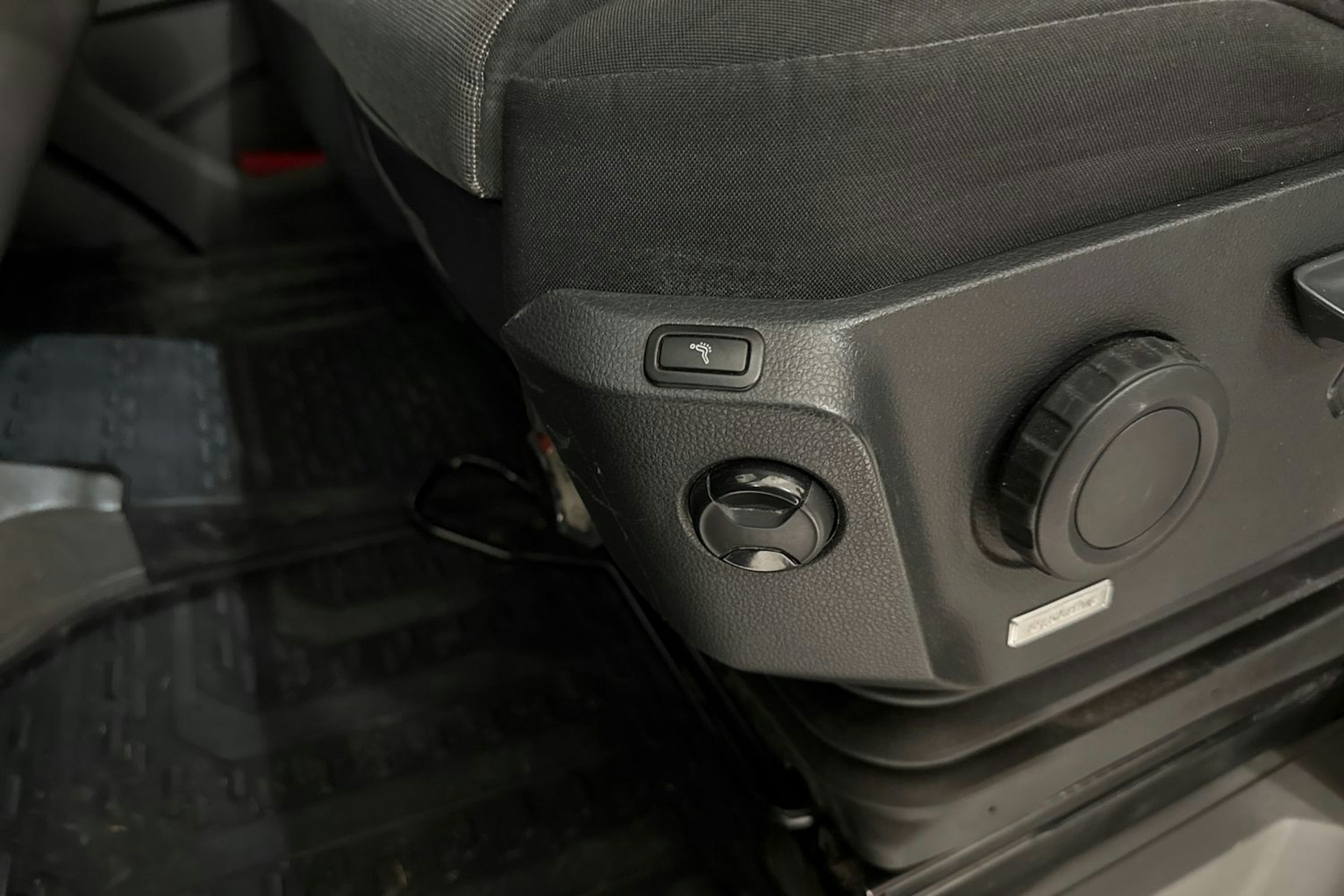 Harmaa Volkswagen CRAFTER 2021 kuva 28.