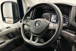 sininen Volkswagen Crafter 2021 kuva 10.