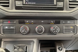 met. harmaa Volkswagen Crafter 2021 kuva 27.