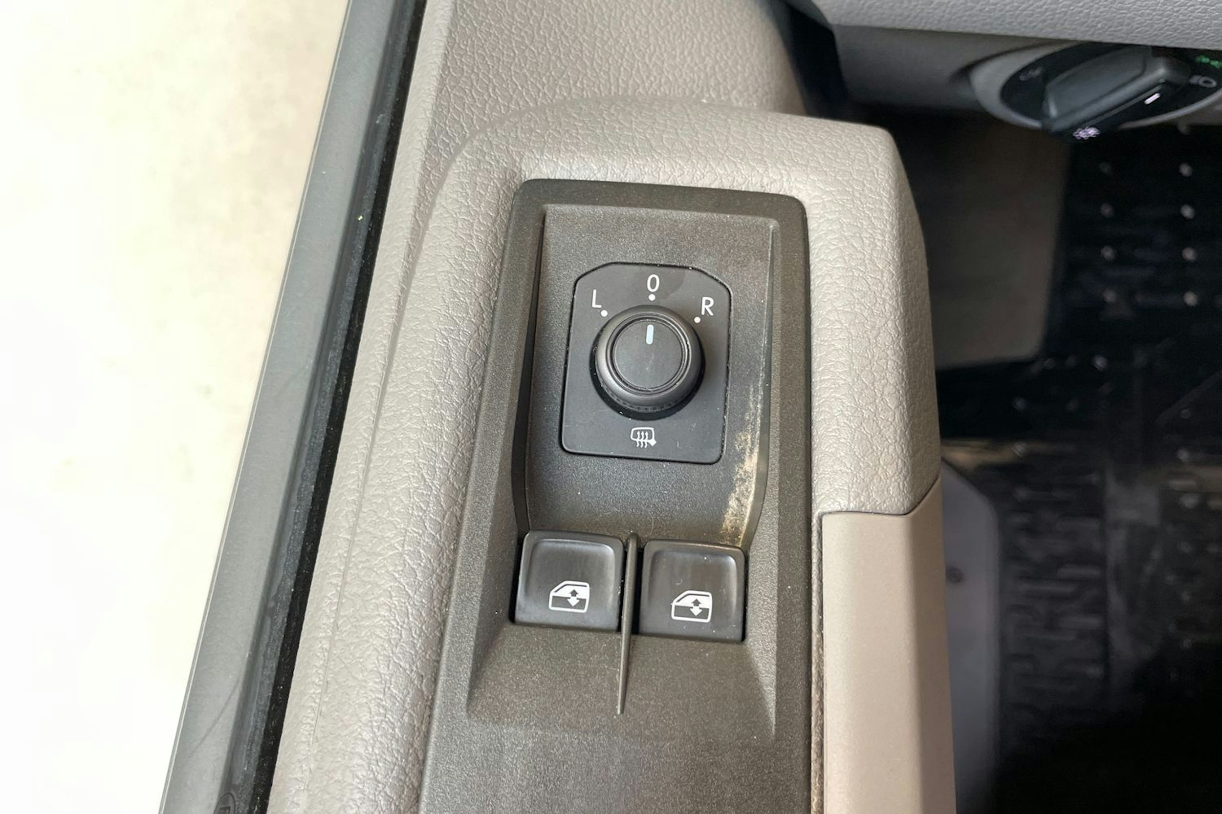 met. harmaa Volkswagen Crafter 2021 kuva 30.