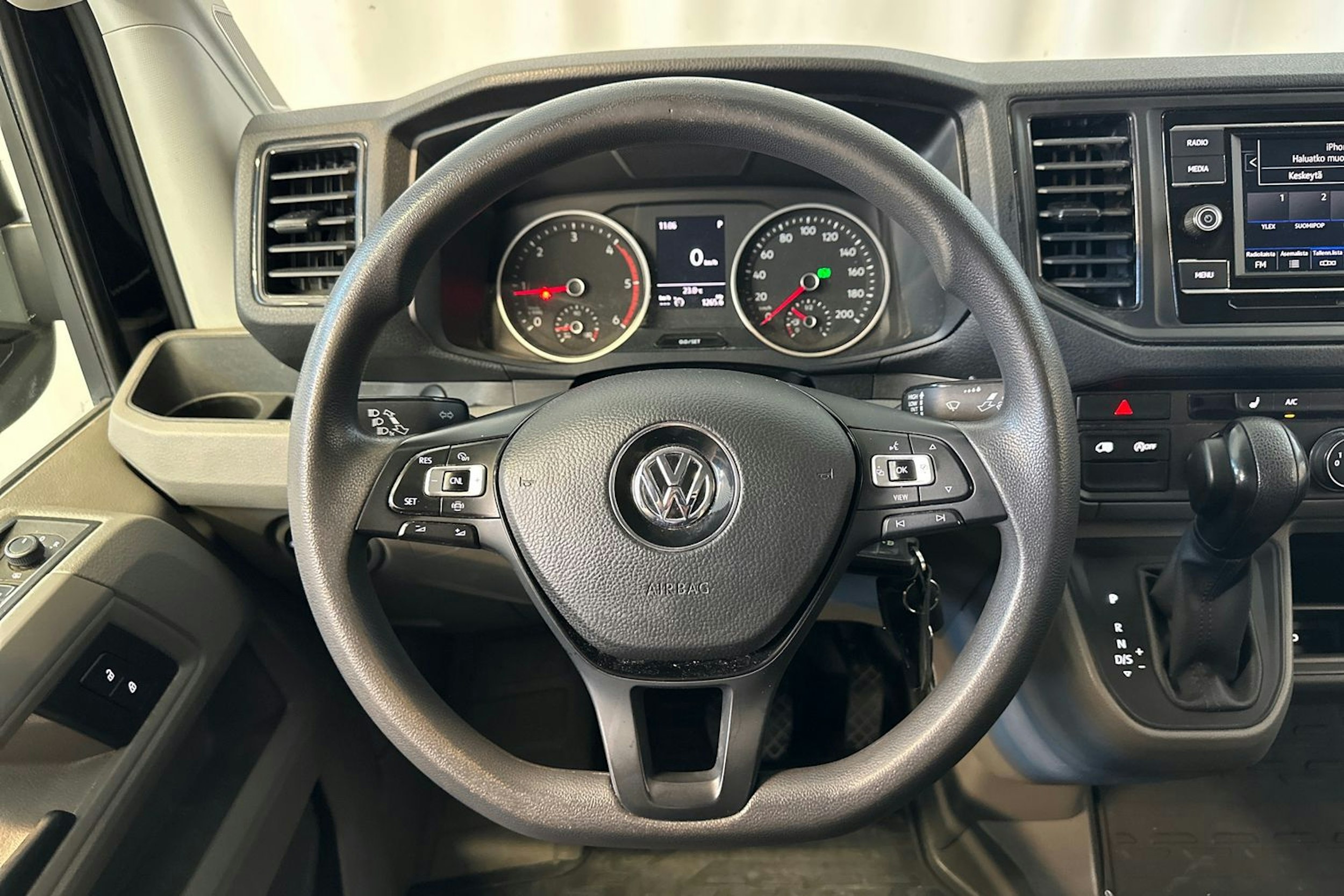 Musta Volkswagen CRAFTER 2021 kuva 9.