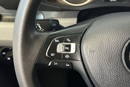 Musta Volkswagen CRAFTER 2021 kuva 16.