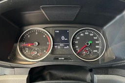 Musta Volkswagen CRAFTER 2021 kuva 18.
