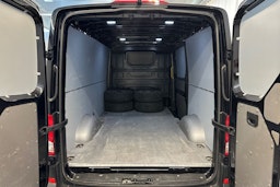 Musta Volkswagen CRAFTER 2021 kuva 23.