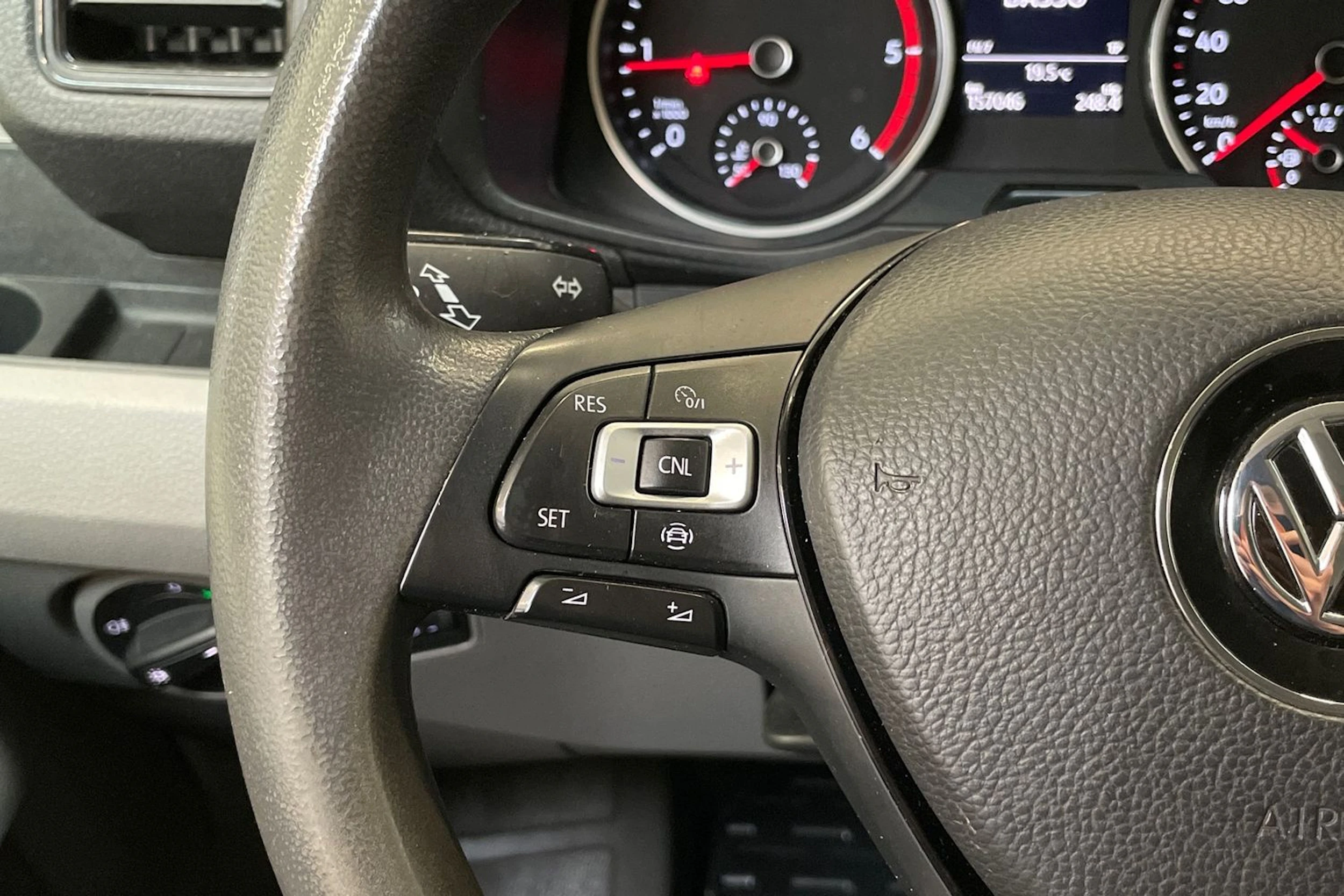 musta Volkswagen Crafter 2021 kuva 18.