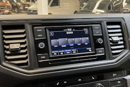 musta Volkswagen Crafter 2021 kuva 20.