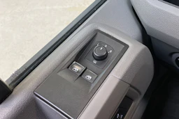 musta Volkswagen Crafter 2021 kuva 23.