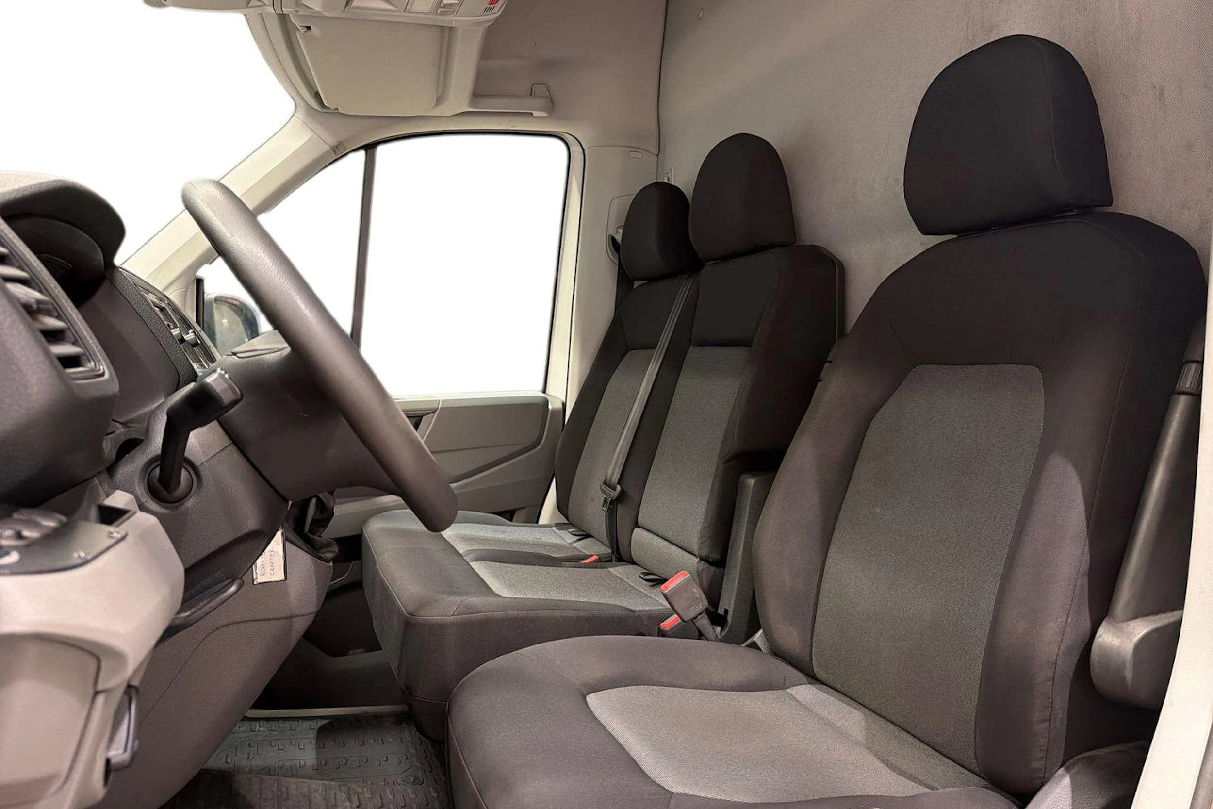 valkoinen Volkswagen Crafter 2021 kuva 11.