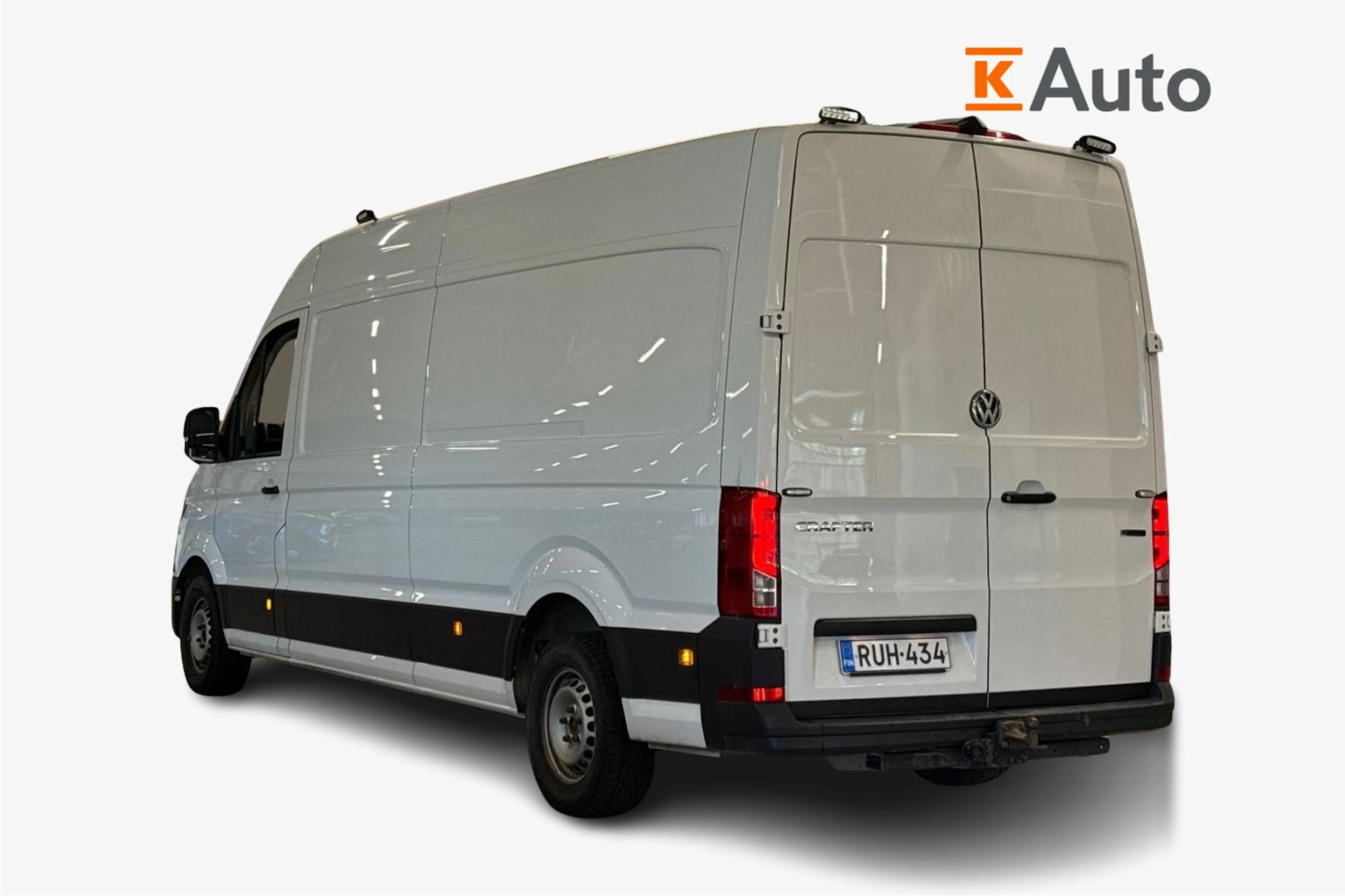 valkoinen Volkswagen Crafter 2021 kuva 2.