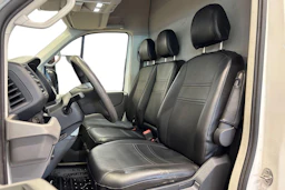valkoinen Volkswagen Crafter 2021 kuva 6.