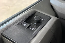 valkoinen Volkswagen Crafter 2021 kuva 11.