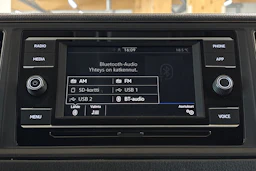 valkoinen Volkswagen Crafter 2021 kuva 19.