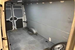 valkoinen Volkswagen Crafter 2021 kuva 24.