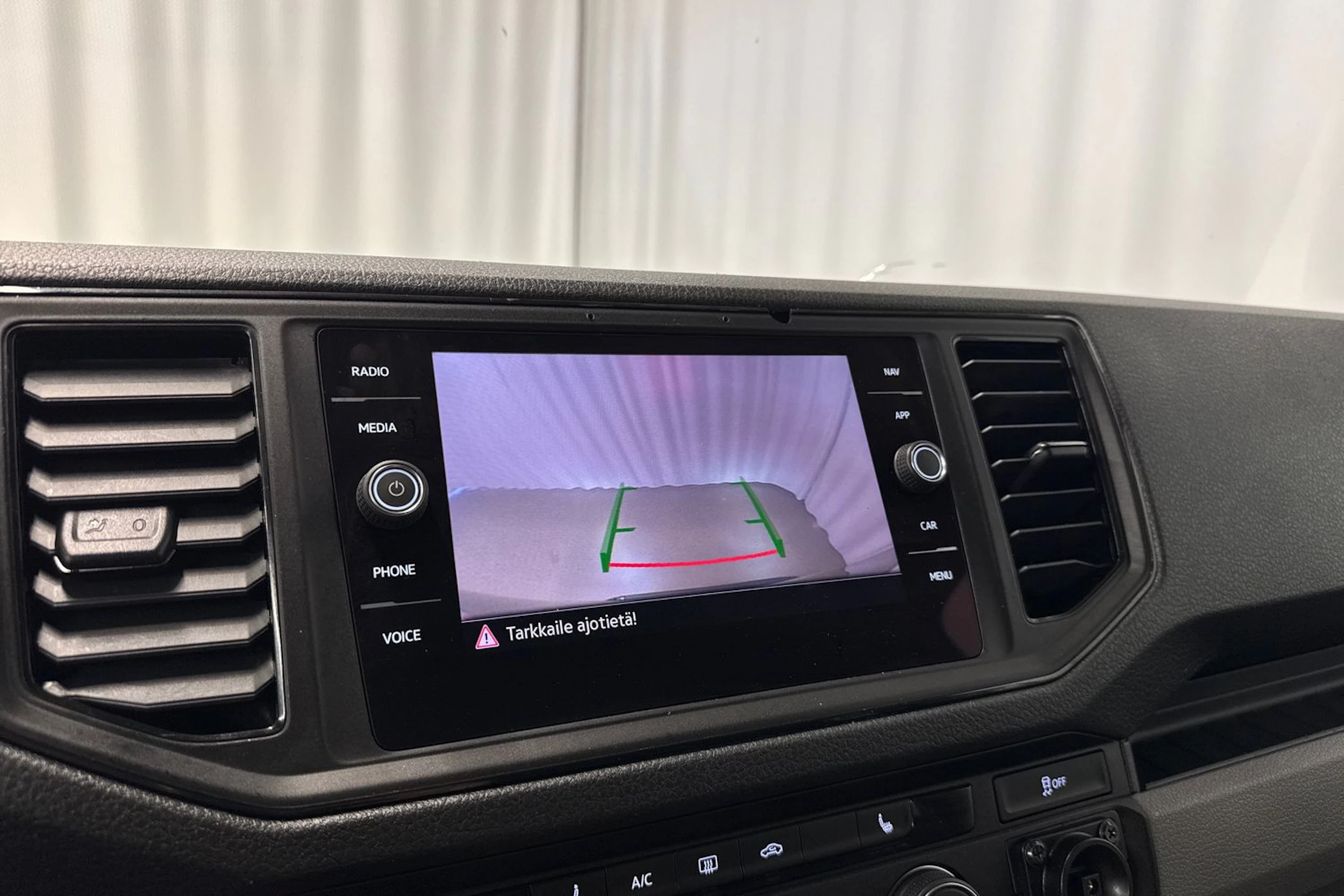 harmaa Volkswagen Crafter 2021 kuva 20.