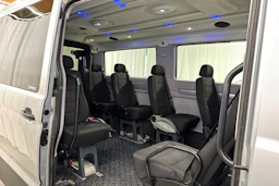 harmaa Volkswagen Crafter 2021 kuva 26.