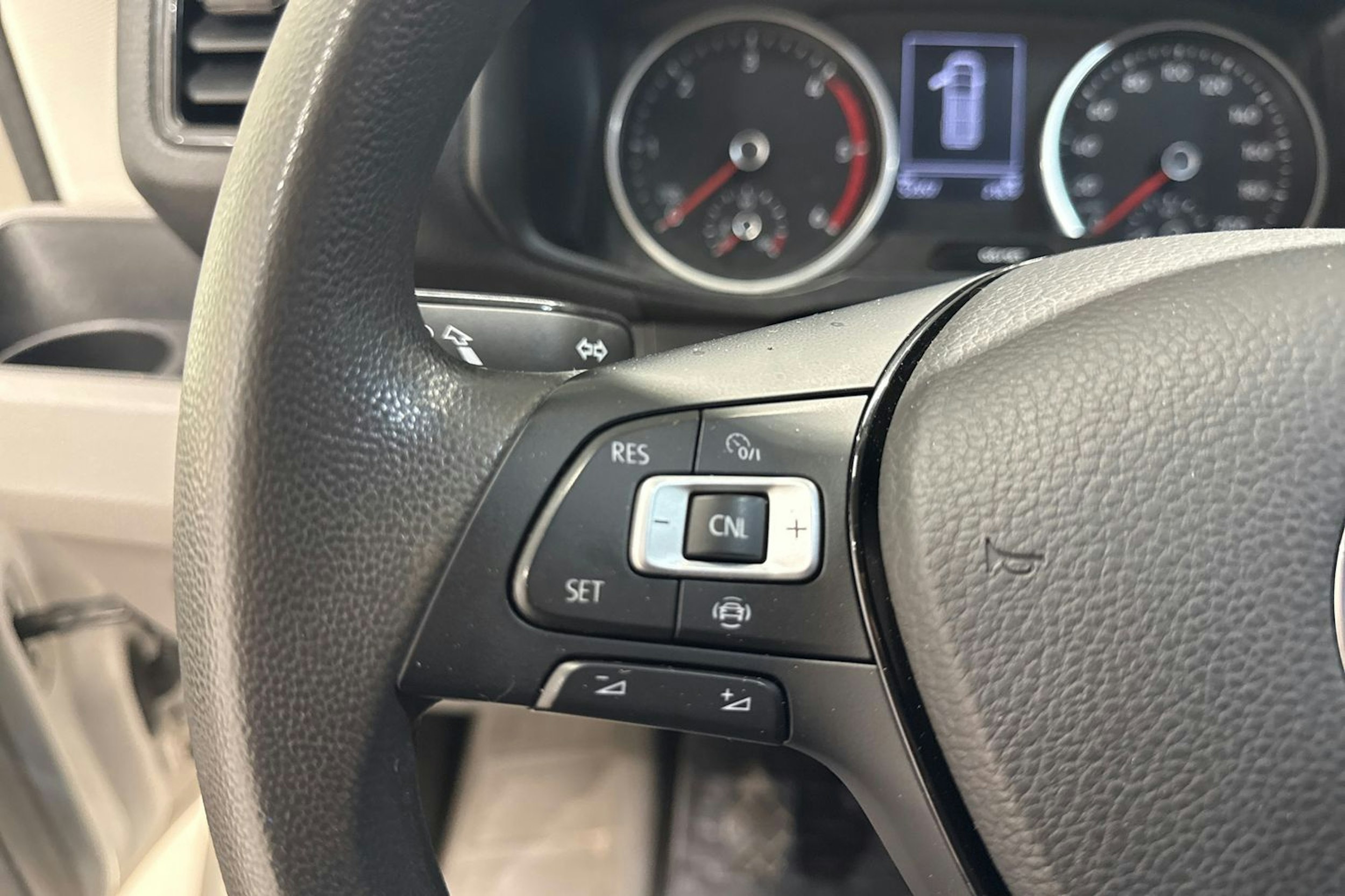 valkoinen Volkswagen Crafter 2021 kuva 15.