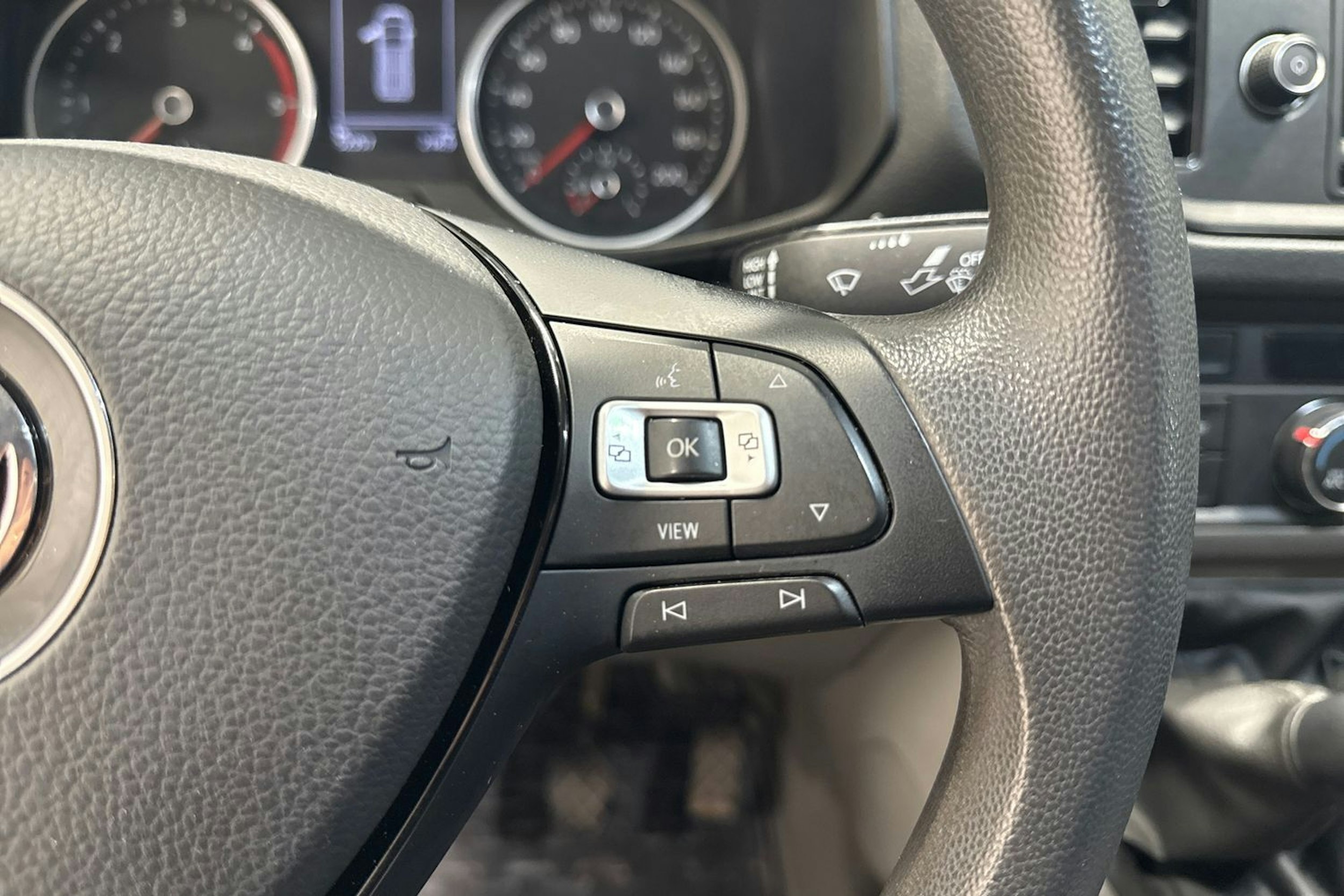 valkoinen Volkswagen Crafter 2021 kuva 16.