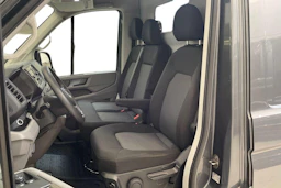 harmaa Volkswagen Crafter 2021 kuva 6.