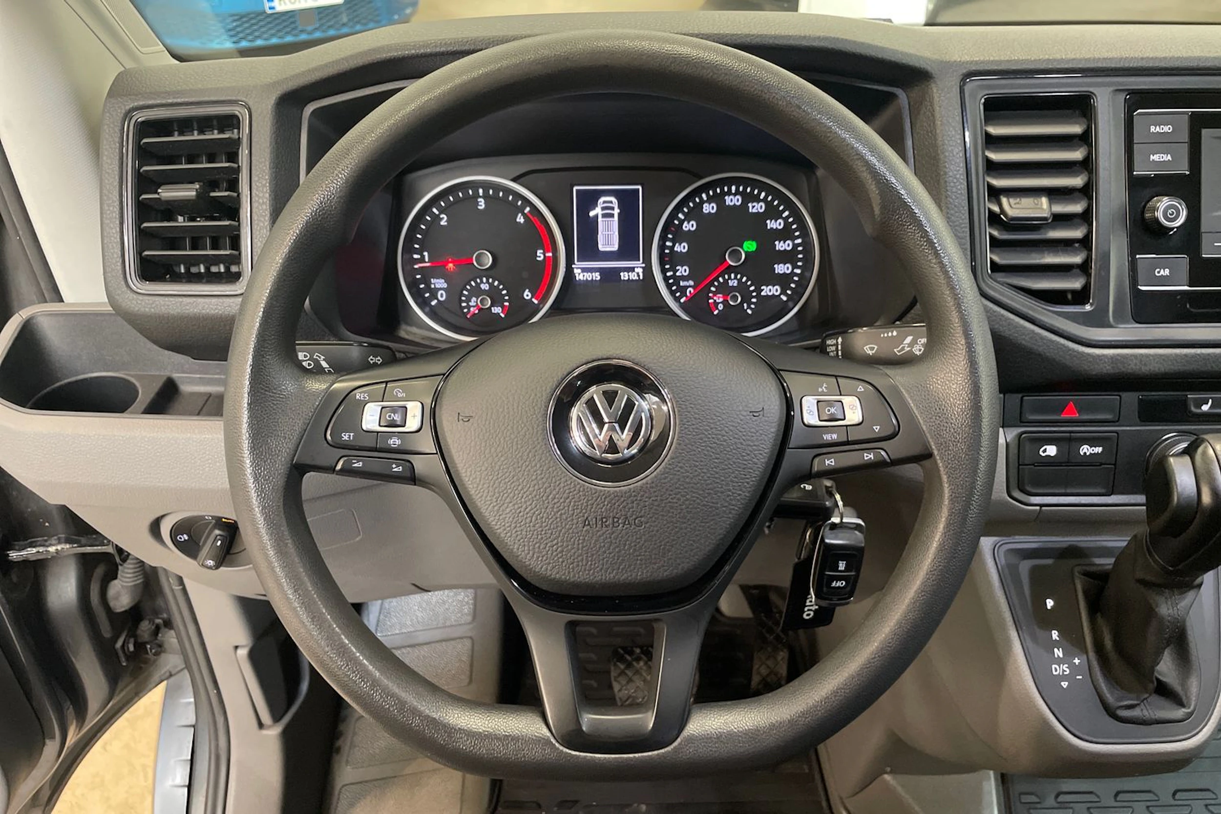 harmaa Volkswagen Crafter 2021 kuva 14.