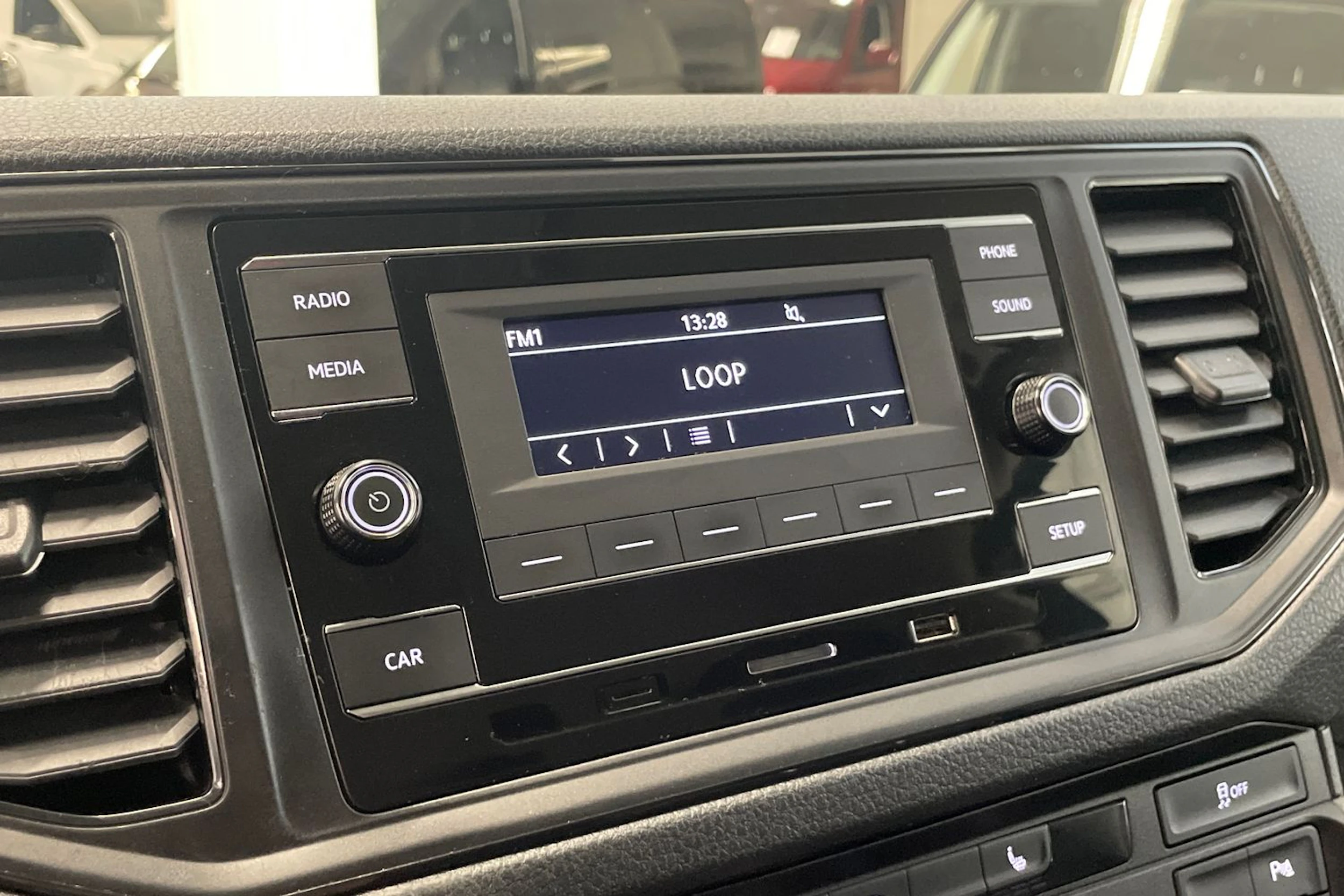 harmaa Volkswagen Crafter 2021 kuva 18.