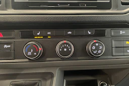 harmaa Volkswagen Crafter 2021 kuva 22.