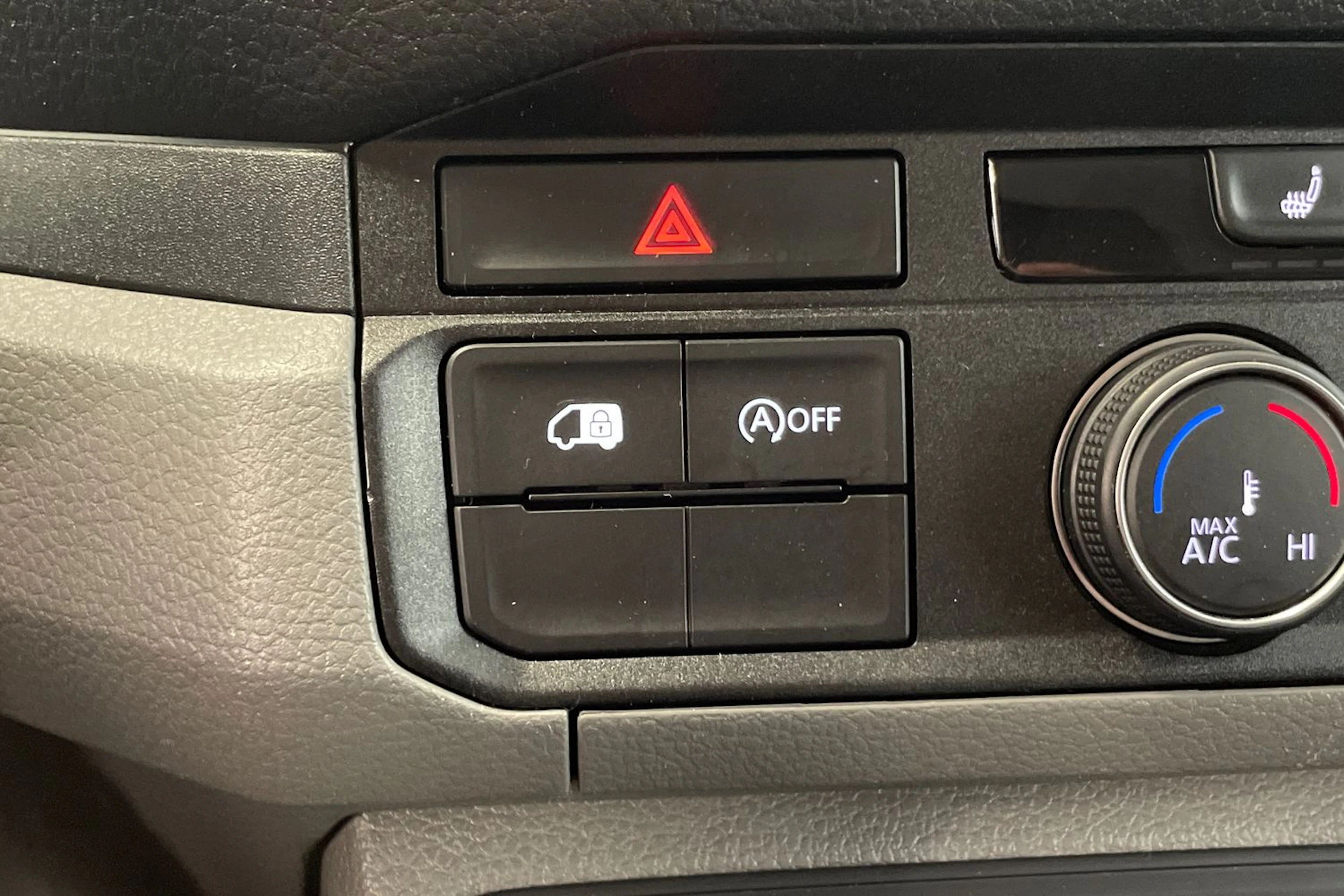 harmaa Volkswagen Crafter 2021 kuva 24.