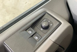 harmaa Volkswagen Crafter 2021 kuva 27.