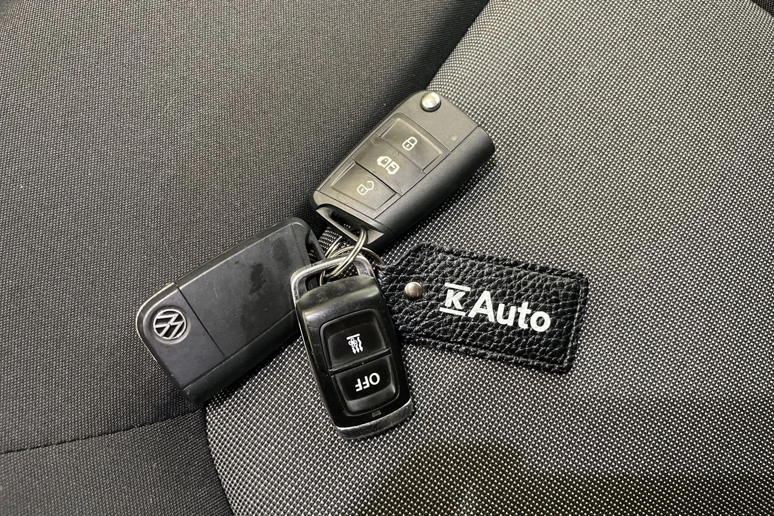 harmaa Volkswagen Crafter 2021 kuva 28.