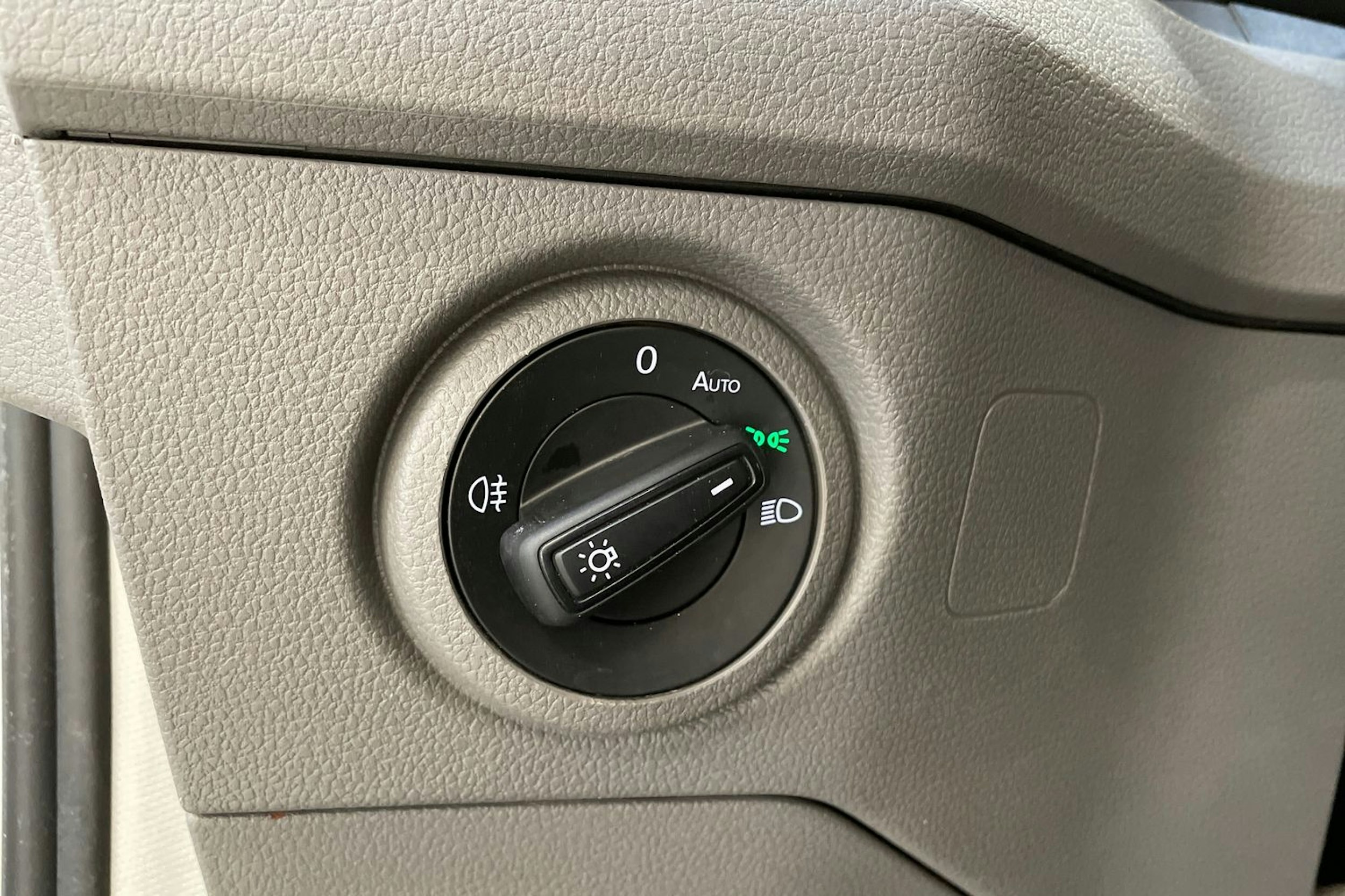 valkoinen Volkswagen Crafter 2021 kuva 22.