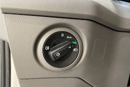 valkoinen Volkswagen Crafter 2021 kuva 22.