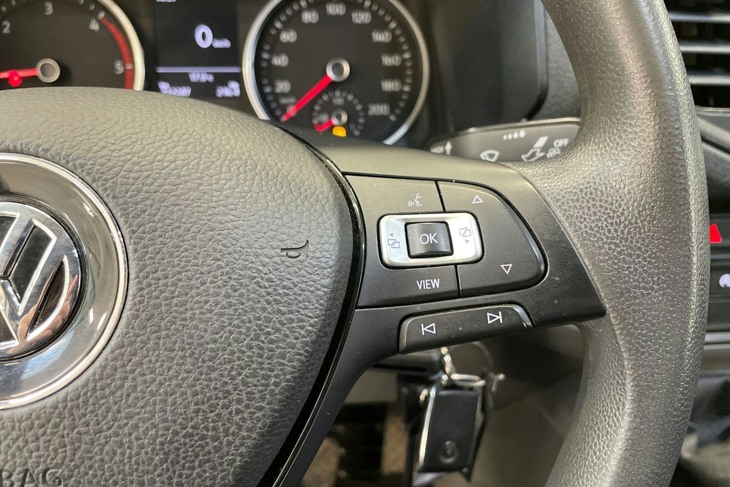 valkoinen Volkswagen Crafter 2021 kuva 25.