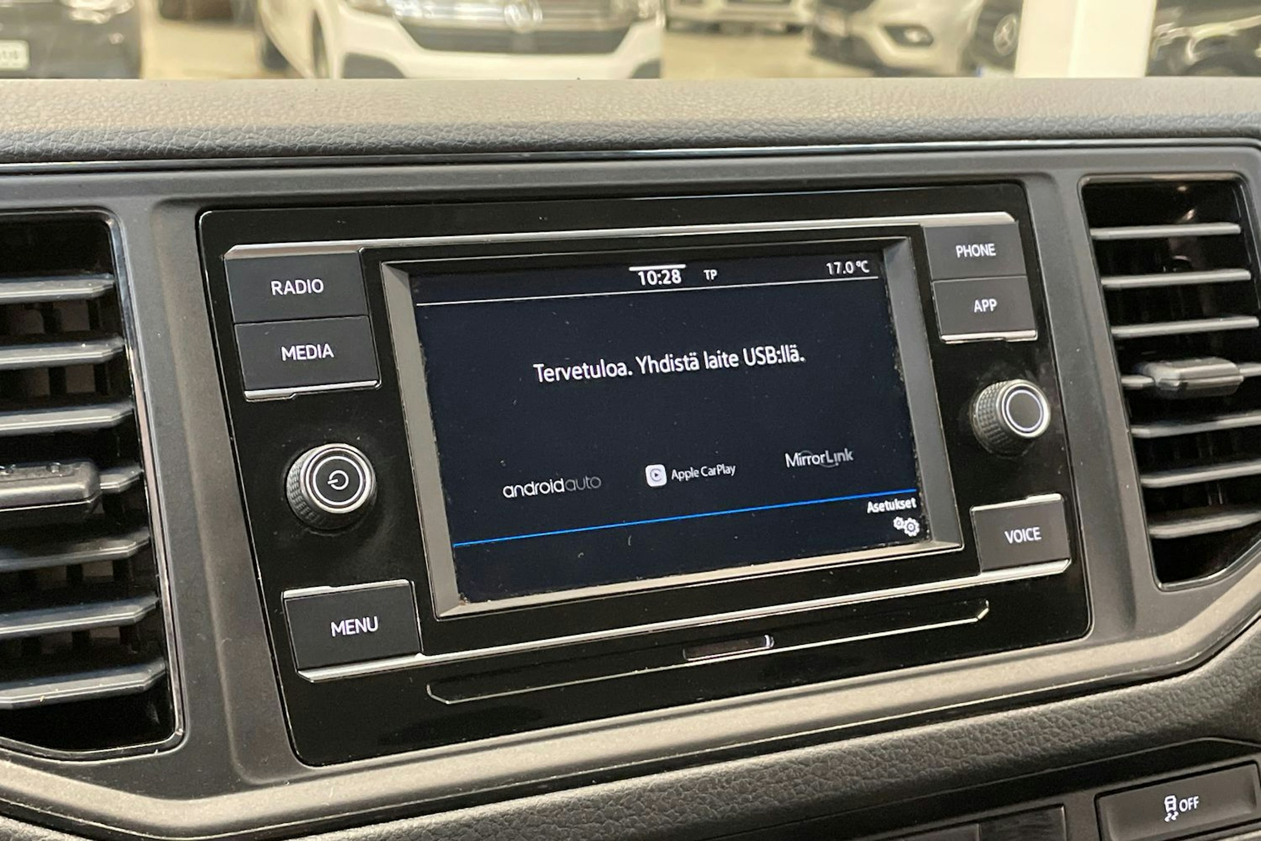 valkoinen Volkswagen Crafter 2021 kuva 29.