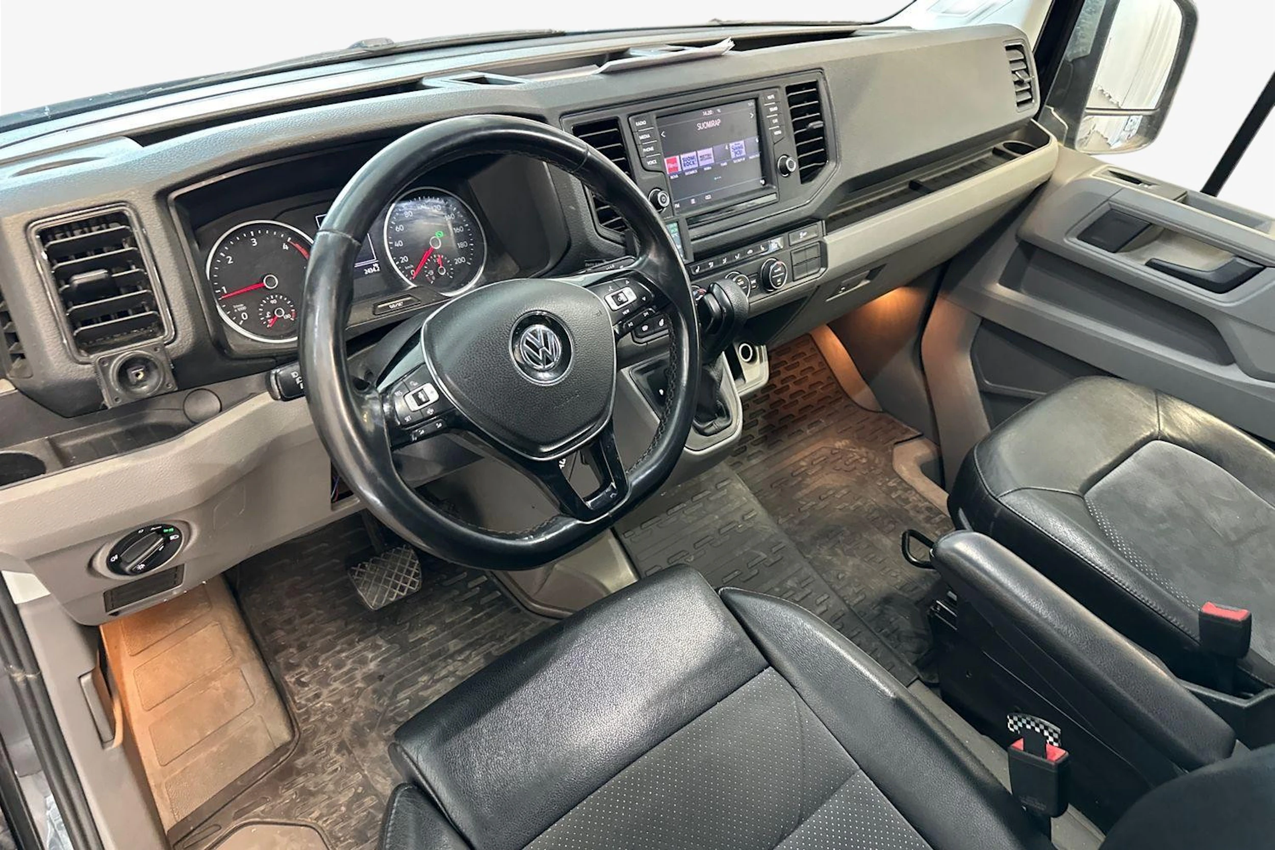 musta Volkswagen Crafter 2021 kuva 2.