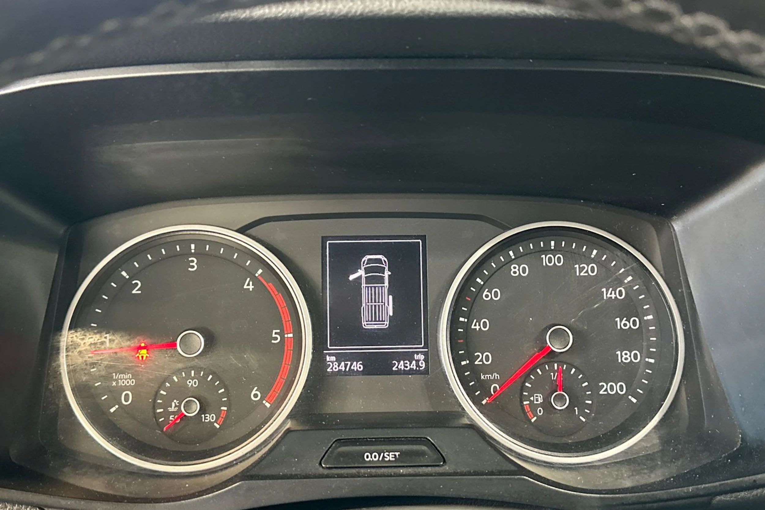 Musta Volkswagen Crafter 2021 kuva 16.