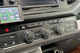 Musta Volkswagen Crafter 2021 kuva 20.