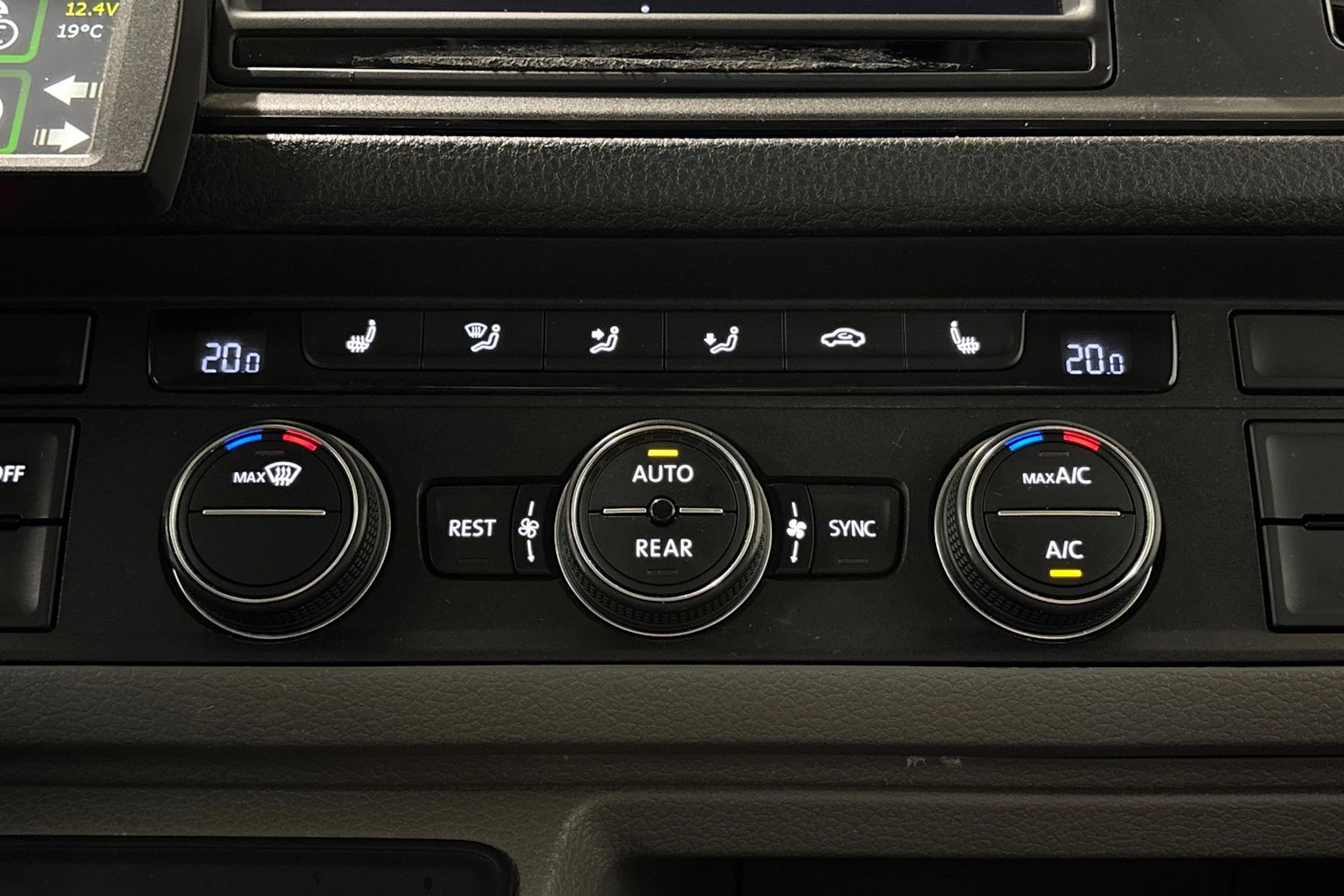 Musta Volkswagen Crafter 2021 kuva 29.